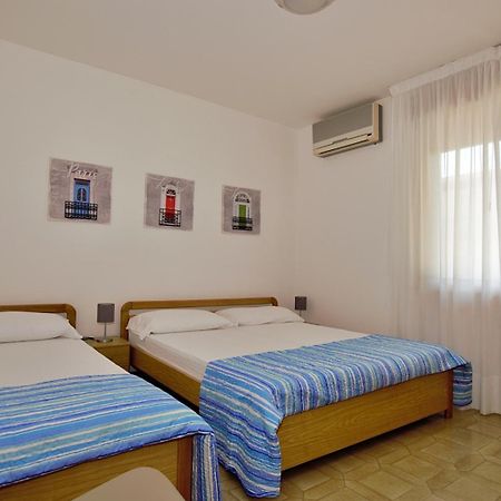 Residenza Canova Lignano Sabbiadoro Exteriör bild