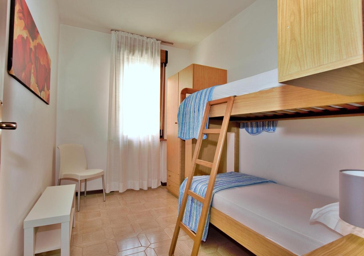 Residenza Canova Lignano Sabbiadoro Exteriör bild