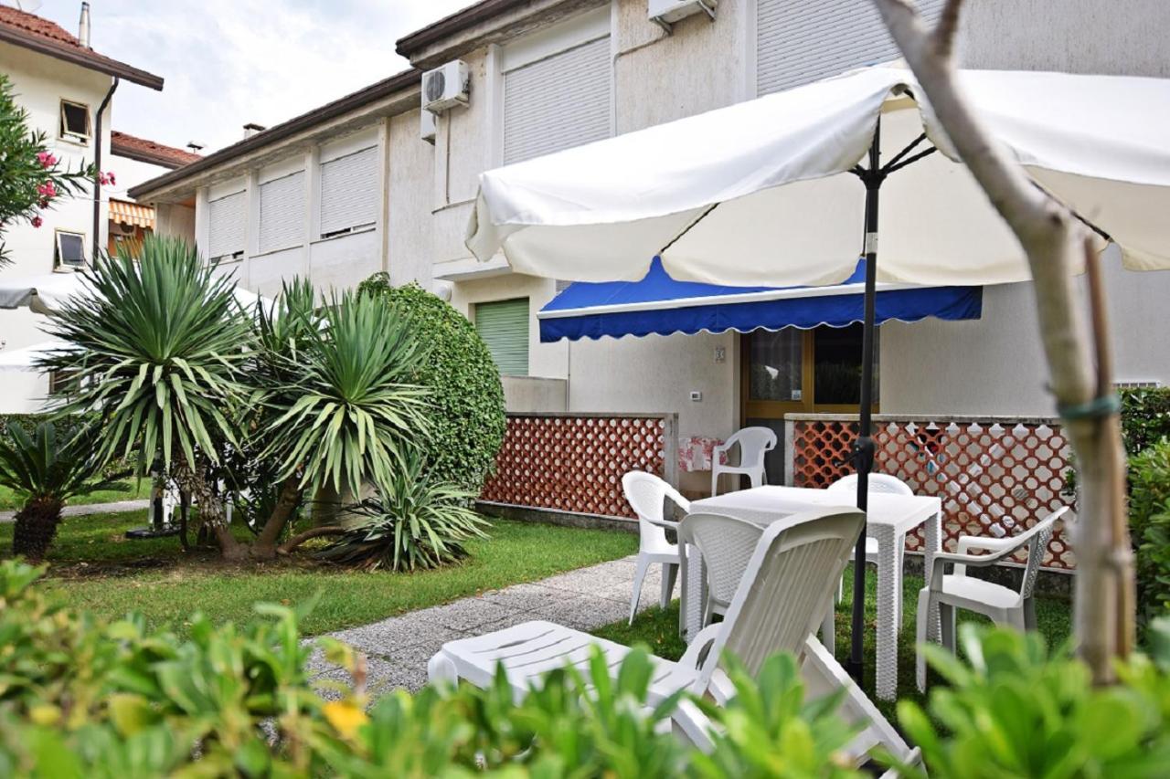 Residenza Canova Lignano Sabbiadoro Exteriör bild